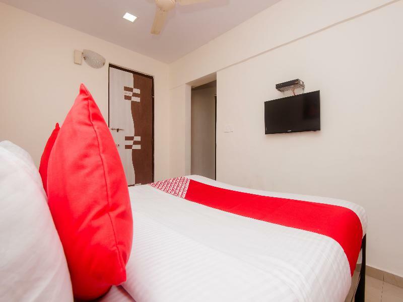 Oyo Flagship 756 Hotel Sarang Heritage Нави Мумбаи Экстерьер фото
