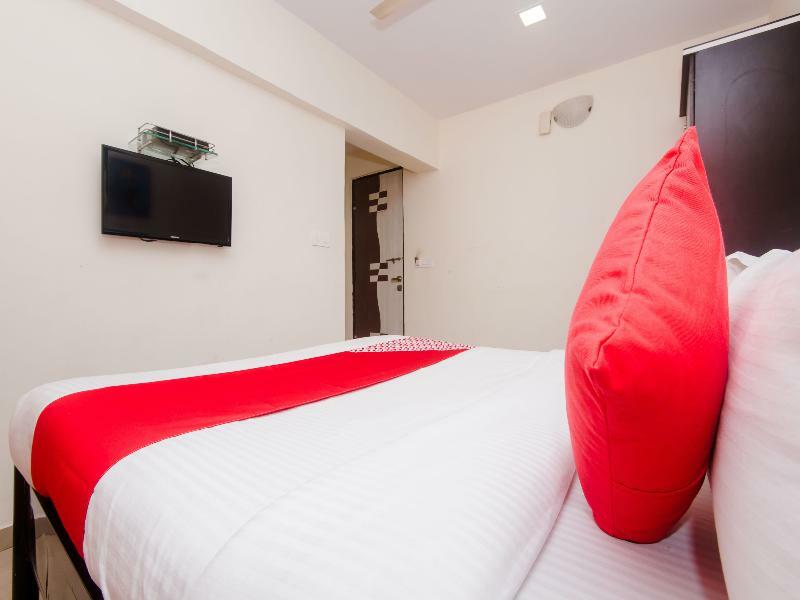 Oyo Flagship 756 Hotel Sarang Heritage Нави Мумбаи Экстерьер фото